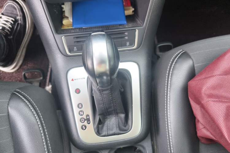 Used Volkswagen Tiguan 2016 300TSI Automatic All-Wheel Drive Fashion Vision Edition Gear Lever