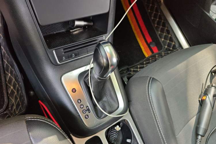 Used Volkswagen Tiguan 2016 280TSI Automatic Two-Wheel-Drive Silk Road Style Edition Gear Lever