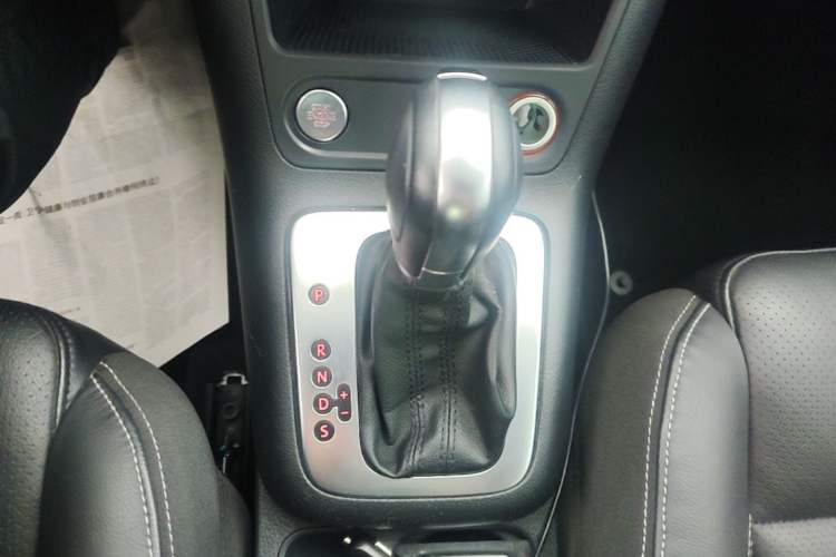 Used Volkswagen Tiguan 2016 300TSI Automatic Two-Wheel Drive Luxury Edition Gear Lever