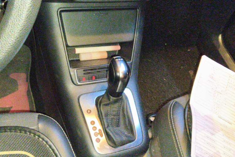 Used Volkswagen Tiguan 2016 280TSI Automatic Two-Wheel-Drive Silk Road Style Edition Gear Lever