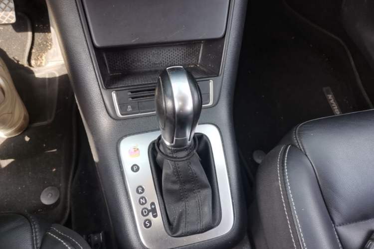 Used Volkswagen Tiguan 2016 300TSI Automatic Two-Wheel Drive Comfort Edition Gear Lever