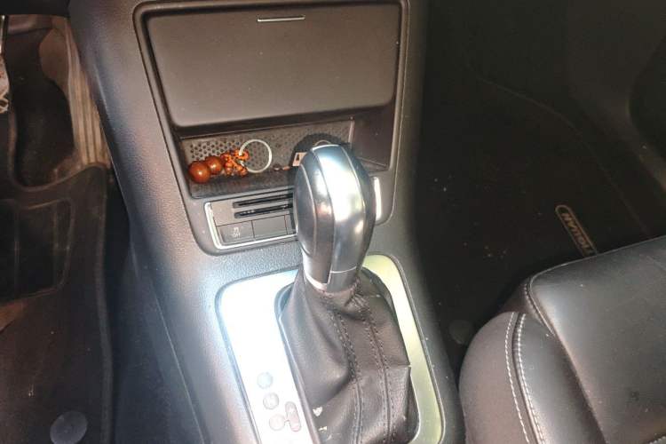 Used Volkswagen Tiguan 2016 300TSI Automatic Two-Wheel Drive Comfort Edition Gear Lever