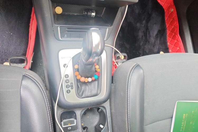 Used Volkswagen Tiguan 2016 300TSI Automatic All-Wheel Drive Fashion Vision Edition Gear Lever