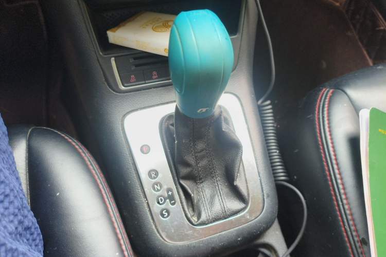 Used Volkswagen Tiguan 2016 280TSI Automatic Two-Wheel-Drive Silk Road Style Edition Gear Lever