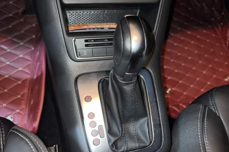 Used Volkswagen Tiguan 2016 300TSI Automatic Two-Wheel Drive Comfort Edition Gear Lever