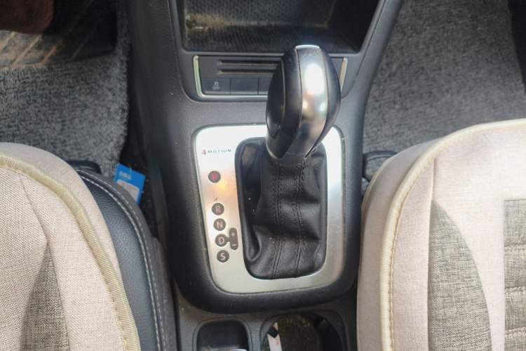 Used Volkswagen Tiguan 2016 300TSI Automatic All-Wheel Drive Fashion Vision Edition Gear Lever