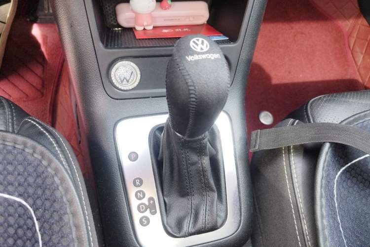 Used Volkswagen Tiguan 2016 300TSI Automatic Two-Wheel Drive Luxury Edition Gear Lever