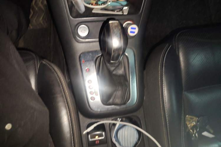 Used Volkswagen Tiguan 2016 300TSI Automatic All-Wheel Drive Luxury Edition Gear Lever
