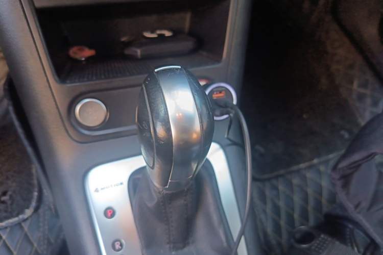 Used Volkswagen Tiguan 2016 300TSI Automatic All-Wheel Drive Luxury Edition Gear Lever
