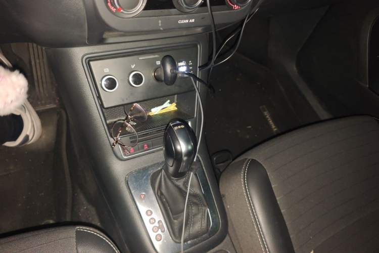 Used Volkswagen Tiguan 2016 280TSI Automatic Two-Wheel-Drive Silk Road Style Edition Gear Lever