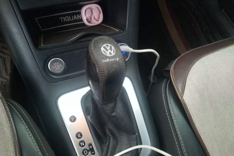Used Volkswagen Tiguan 2016 300TSI Automatic Two-Wheel Drive Luxury Edition Gear Lever