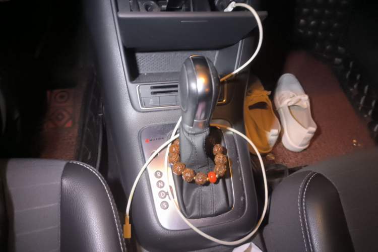 Used Volkswagen Tiguan 2016 300TSI Automatic All-Wheel Drive Fashion Vision Edition Gear Lever