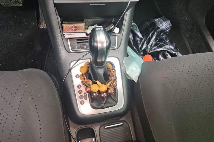 Used Volkswagen Tiguan 2016 280TSI Automatic Two-Wheel-Drive Silk Road Style Edition Gear Lever