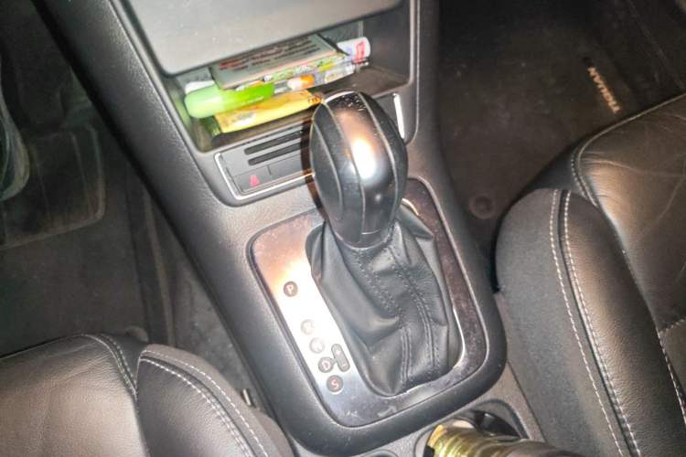 Used Volkswagen Tiguan 2016 300TSI Automatic Two-Wheel Drive Comfort Edition Gear Lever