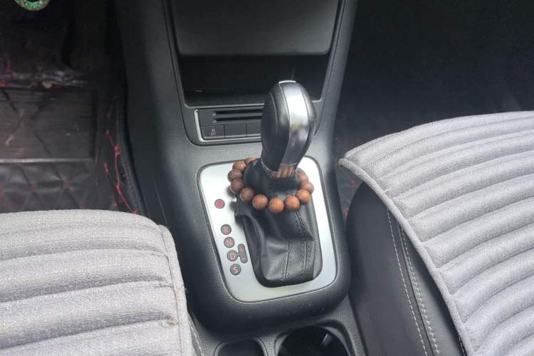 Used Volkswagen Tiguan 2016 300TSI Automatic Two-Wheel Drive Comfort Edition Gear Lever