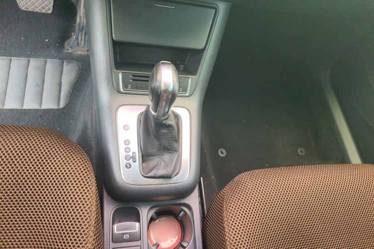 Used Volkswagen Tiguan 2016 300TSI Automatic Two-Wheel Drive Comfort Edition Gear Lever