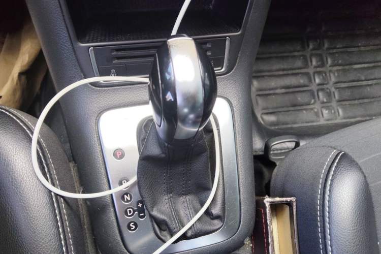 Used Volkswagen Tiguan 2016 300TSI Automatic Two-Wheel Drive Trend Edition Gear Lever