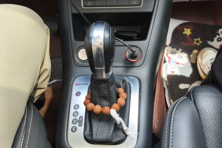 Used Volkswagen Tiguan 2016 300TSI Automatic All-Wheel Drive Luxury Edition Gear Lever