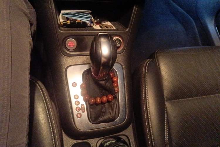 Used Volkswagen Tiguan 2016 300TSI Automatic Two-Wheel Drive Luxury Edition Gear Lever