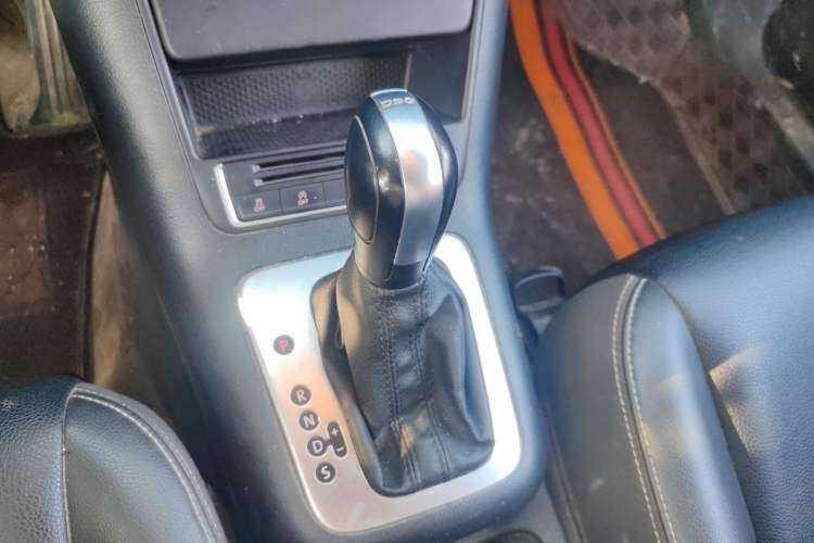 Used Volkswagen Tiguan 2016 280TSI Automatic Two-Wheel-Drive Silk Road Style Edition Gear Lever