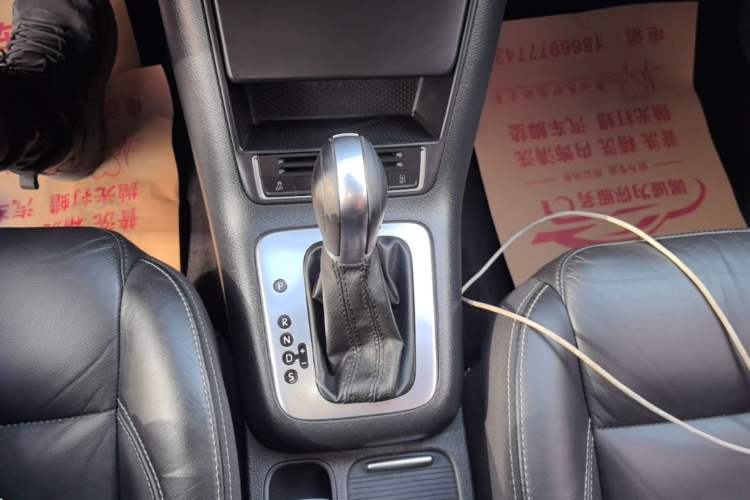 Used Volkswagen Tiguan 2016 300TSI Automatic Two-Wheel Drive Comfort Edition Gear Lever
