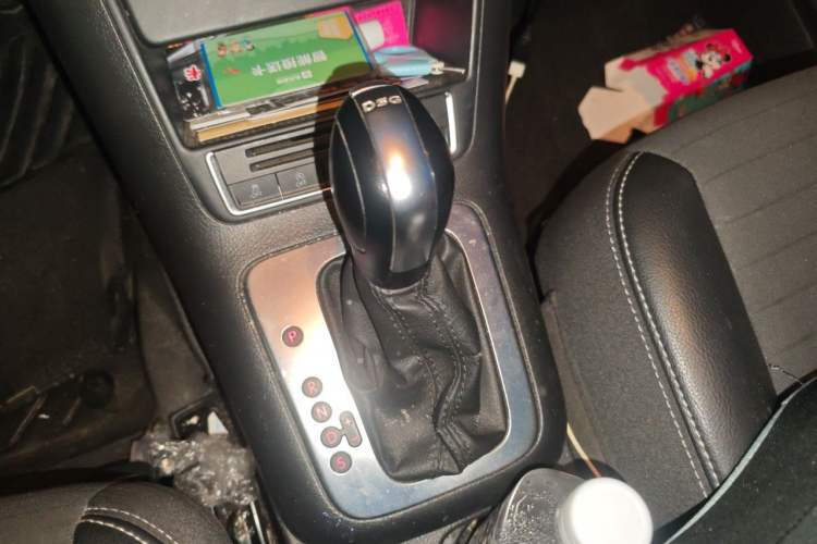 Used Volkswagen Tiguan 2016 280TSI Automatic Two-Wheel-Drive Silk Road Style Edition Gear Lever