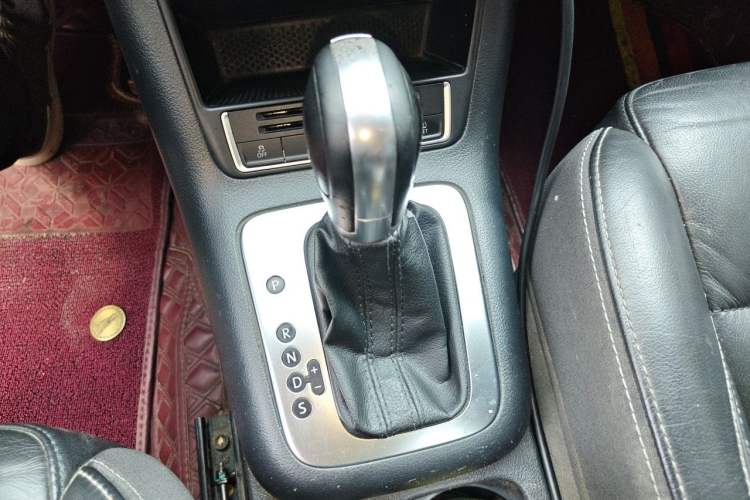 Used Volkswagen Tiguan 2016 300TSI Automatic Two-Wheel Drive Comfort Edition Gear Lever