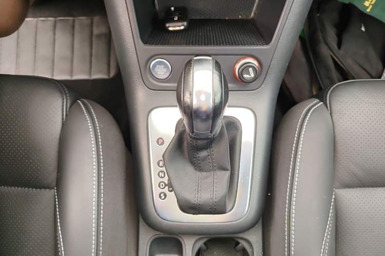 Used Volkswagen Tiguan 2016 300TSI Automatic Two-Wheel Drive Luxury Edition Gear Lever