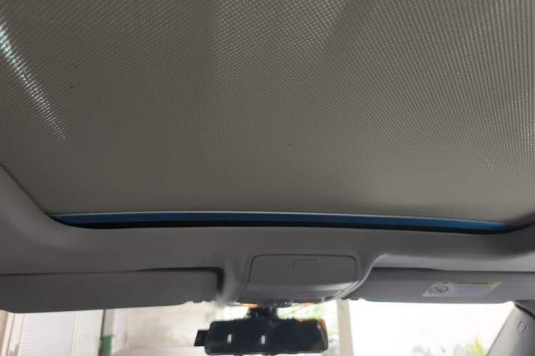 Used Volkswagen Tiguan 2016 300TSI Automatic All-Wheel Drive Luxury Edition Headliner