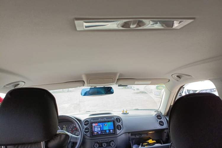 Used Volkswagen Tiguan 2016 300TSI Automatic Two-Wheel Drive Trend Edition Headliner