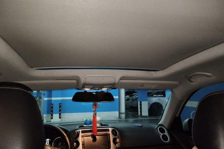 Used Volkswagen Tiguan 2016 300TSI Automatic All-Wheel Drive Fashion Vision Edition Headliner