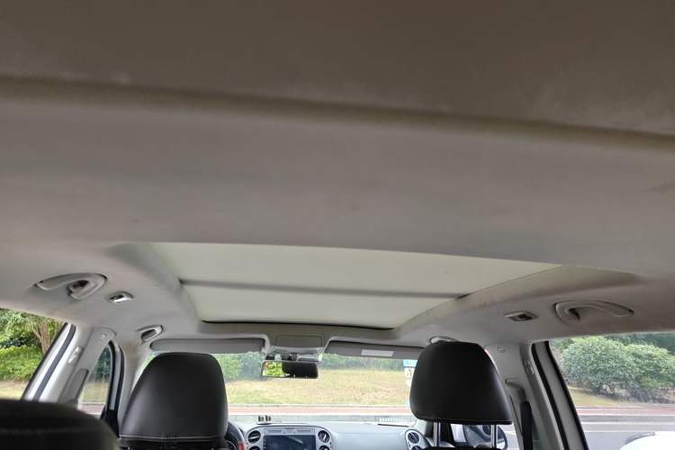 Used Volkswagen Tiguan 2016 280TSI Automatic Two-Wheel Drive Silk Road Comfort Edition Headliner