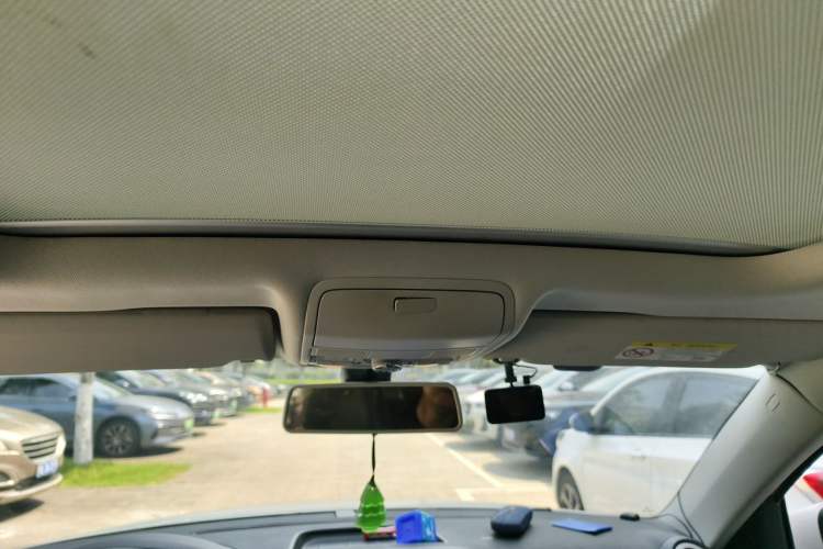 Used Volkswagen Tiguan 2016 280TSI Automatic Two-Wheel Drive Silk Road Comfort Edition Headliner