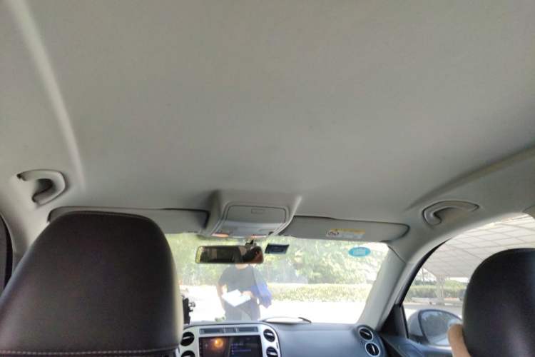 Used Volkswagen Tiguan 2016 280TSI Automatic Two-Wheel-Drive Silk Road Style Edition Headliner