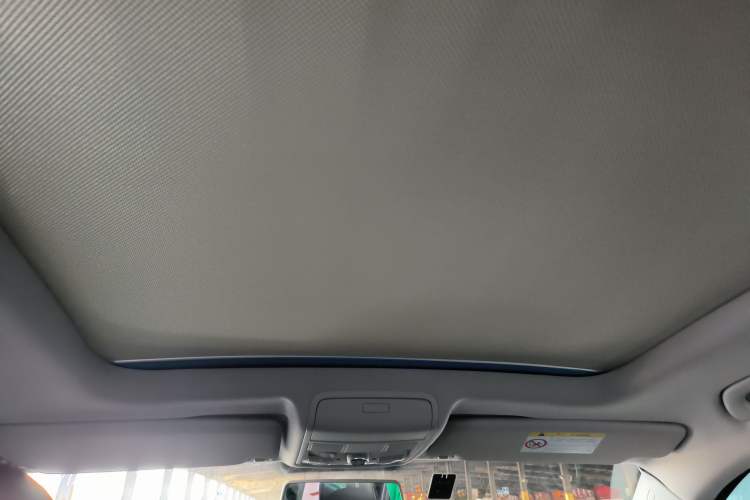 Used Volkswagen Tiguan 2016 300TSI Automatic All-Wheel Drive Fashion Vision Edition Headliner