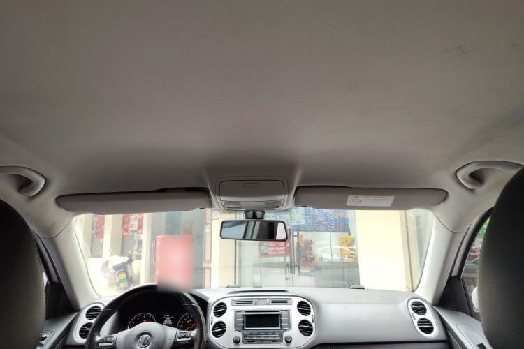 Used Volkswagen Tiguan 2016 300TSI Automatic Two-Wheel Drive Comfort Edition Headliner