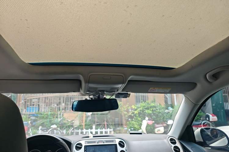 Used Volkswagen Tiguan 2016 280TSI Automatic Two-Wheel Drive Silk Road Comfort Edition Headliner