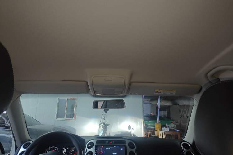 Used Volkswagen Tiguan 2016 280TSI Automatic Two-Wheel-Drive Silk Road Style Edition Headliner