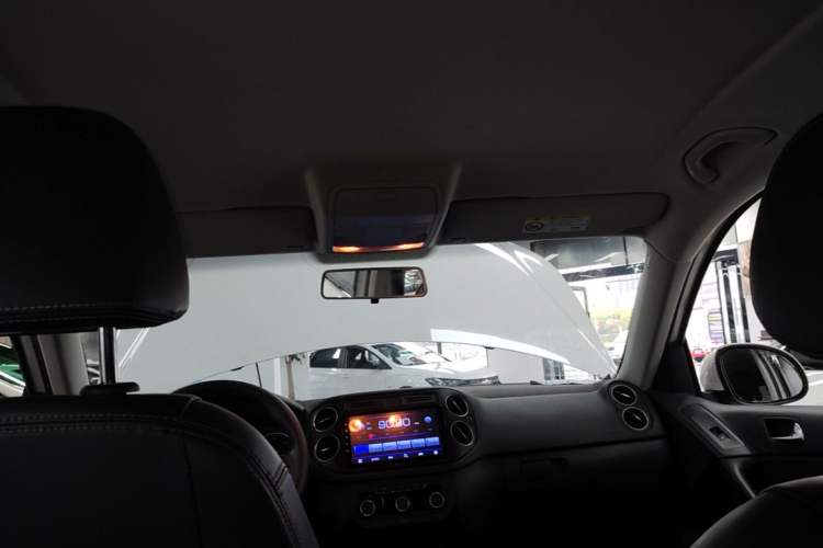 Used Volkswagen Tiguan 2016 280TSI Automatic Two-Wheel-Drive Silk Road Style Edition Headliner