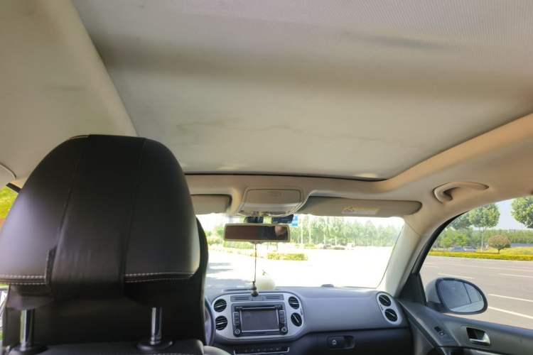 Used Volkswagen Tiguan 2016 330TSI Automatic All-Wheel Drive Luxury Edition Headliner