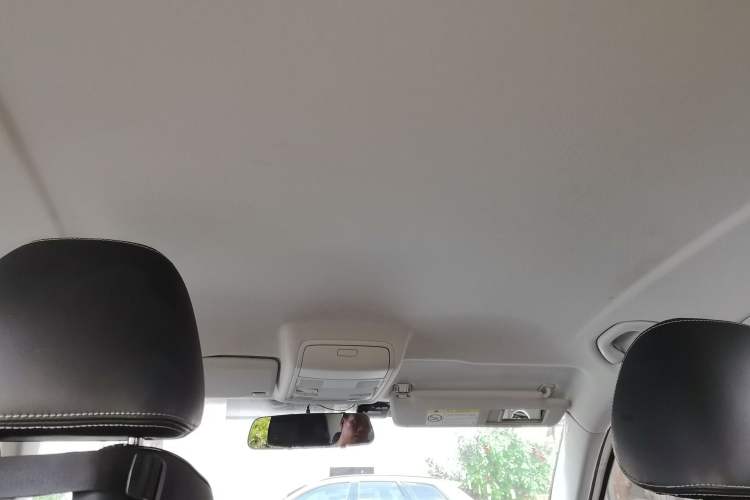 Used Volkswagen Tiguan 2016 300TSI Automatic Two-Wheel Drive Trend Edition Headliner