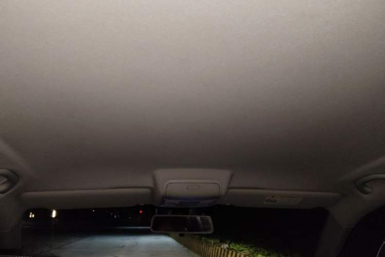 Used Volkswagen Tiguan 2016 300TSI Automatic Two-Wheel Drive Comfort Edition Headliner