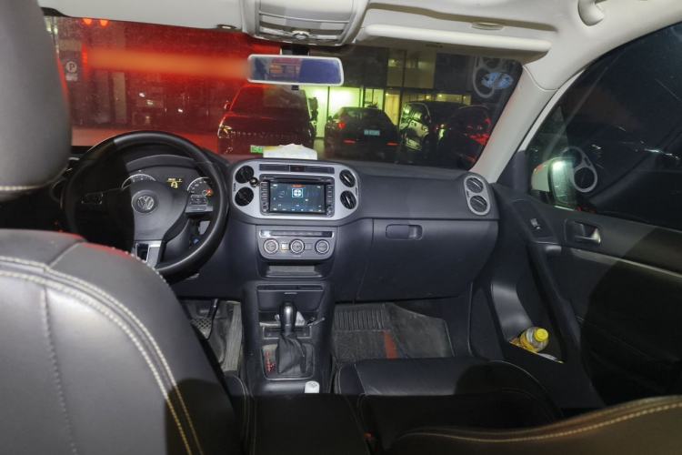 Used Volkswagen Tiguan 2016 300TSI Automatic Two-Wheel Drive Comfort Edition Headliner