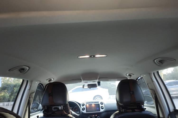 Used Volkswagen Tiguan 2016 280TSI Automatic Two-Wheel-Drive Silk Road Style Edition Headliner