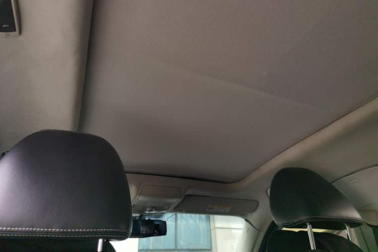 Used Volkswagen Tiguan 2016 300TSI Automatic Two-Wheel Drive Luxury Edition Headliner