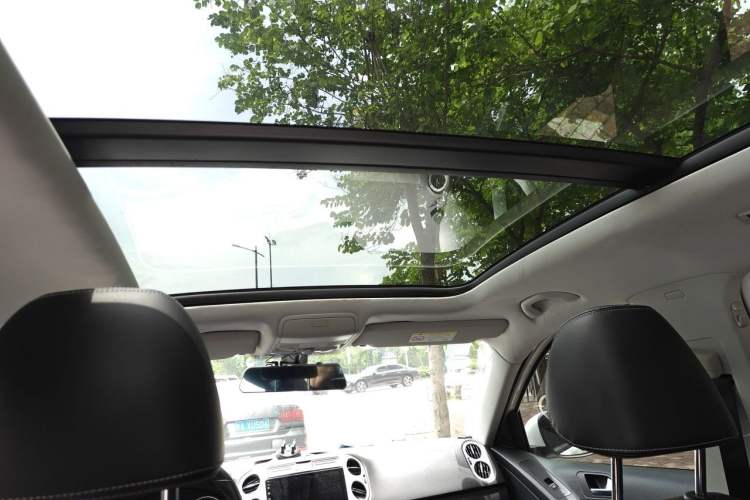 Used Volkswagen Tiguan 2016 280TSI Automatic Two-Wheel Drive Silk Road Comfort Edition Headliner