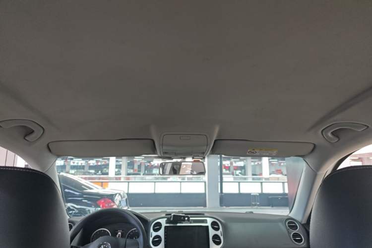 Used Volkswagen Tiguan 2016 280TSI Automatic Two-Wheel-Drive Silk Road Style Edition Headliner