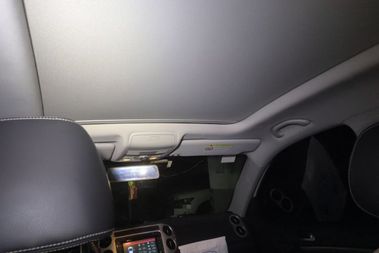Used Volkswagen Tiguan 2016 300TSI Automatic All-Wheel Drive Fashion Vision Edition Headliner