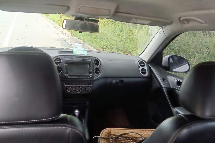 Used Volkswagen Tiguan 2016 300TSI Automatic Two-Wheel Drive Comfort Edition Headliner