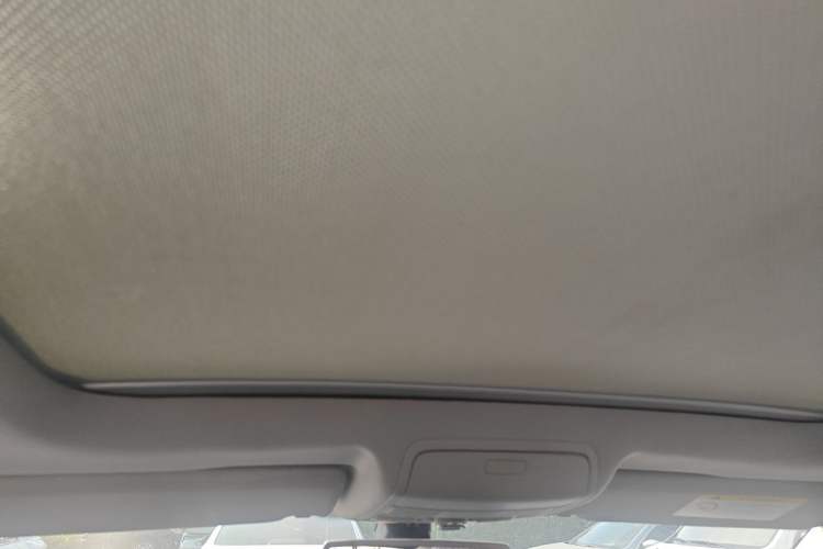 Used Volkswagen Tiguan 2016 300TSI Automatic Two-Wheel Drive Luxury Edition Headliner